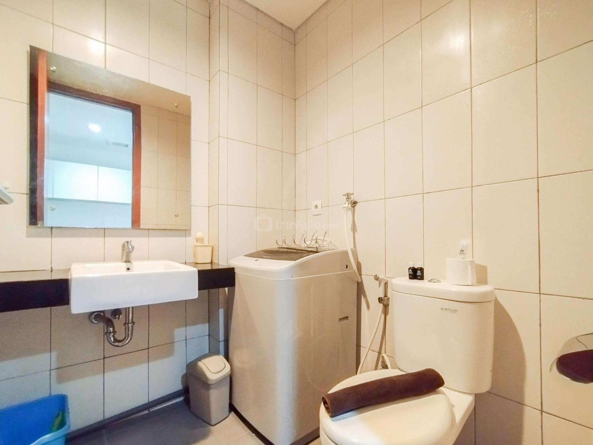 Tranquil Designed 2br Dago By Travelio Apartemen Bandung